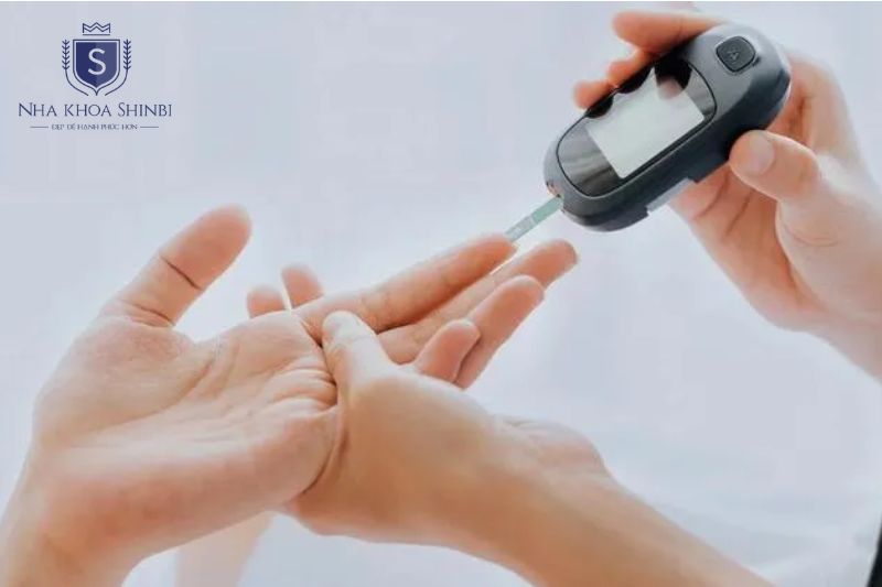 Bệnh tiểu đường, tim mạch, suy giảm miễn dịch chưa ổn định cần trì hoãn ghép xương