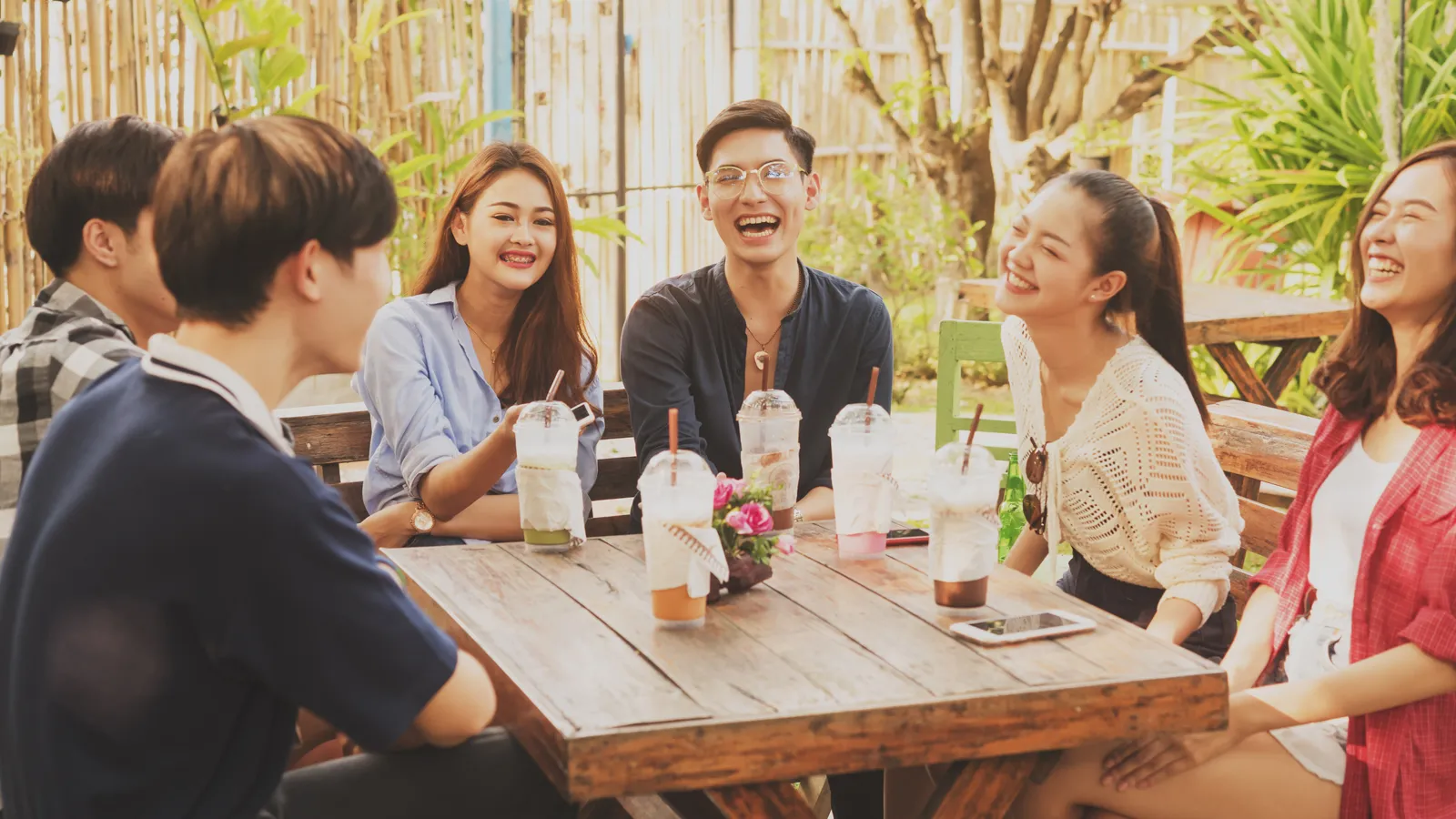 Bọc răng sứ thẩm mỹ – Giải pháp làm đẹp nụ cười đón Tết
