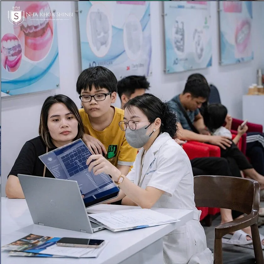 Cắn đồ ăn bị lệch sang một bên cần chỉnh nha ở đâu tại Hà Nội