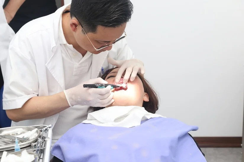 Nha khoa thẩm mỹ phục vụ khách VIP khu Phan Chu Trinh