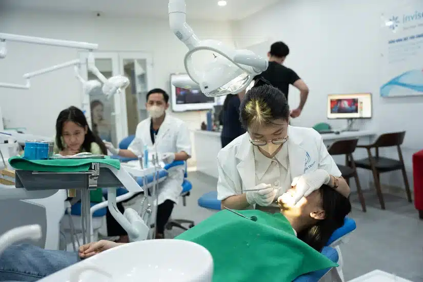 Niềng răng thẩm mỹ: Hành trình thay đổi khuôn mặt và nụ cười