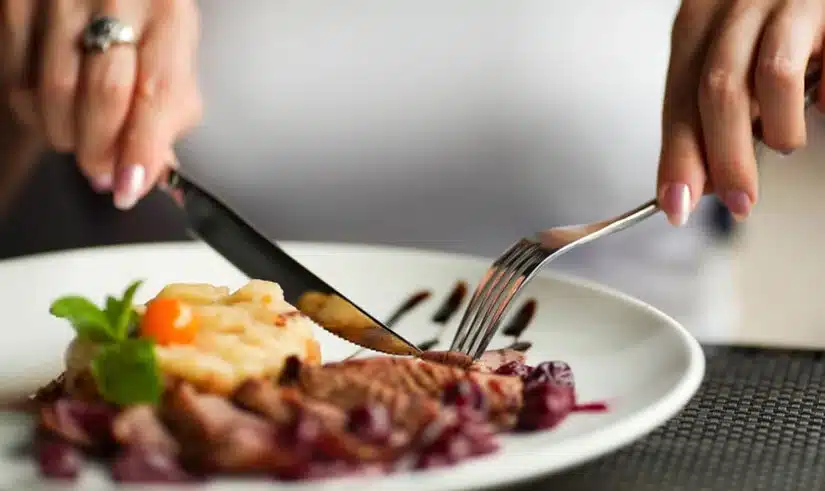Niềng răng có phải kiêng gì? Danh sách 20 món nên tránh