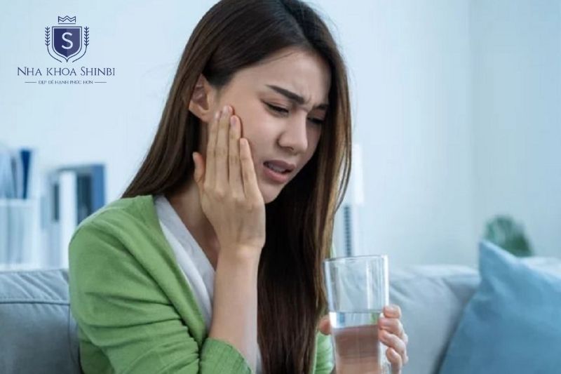 Phân biệt phản ứng bình thường và dấu hiệu nguy hiểm sau cấy ghép implant