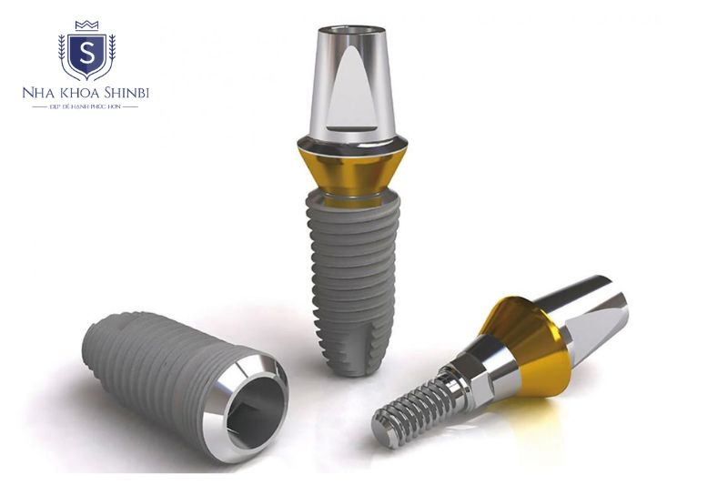 Trụ Implant Mỹ Nobel Biocare và Hiossen hỗ trợ ca phức tạp xương yếu