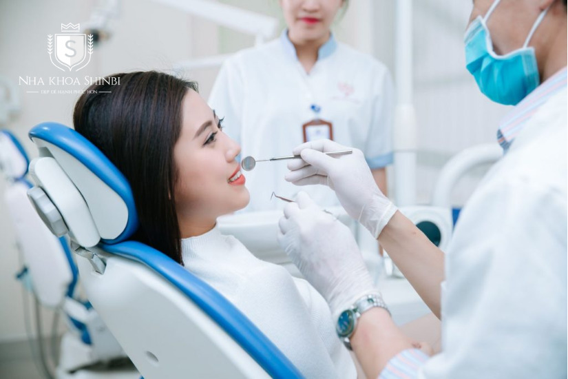 Bệnh nhân cần điều trị bệnh nha khoa trước khi gắn mão sứ Bệnh nhân cần điều trị bệnh nha khoa trước khi gắn mão sứ