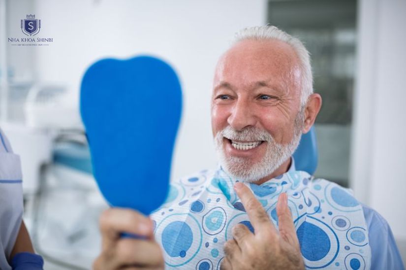 Người cao tuổi nên điều trị viêm nha chu bằng laser