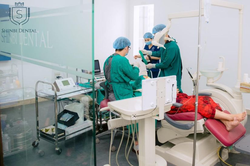 Nha khoa Shinbi có đội ngũ bác sĩ implant dày dặn kinh nghiệm Nha khoa Shinbi có đội ngũ bác sĩ implant dày dặn kinh nghiệm