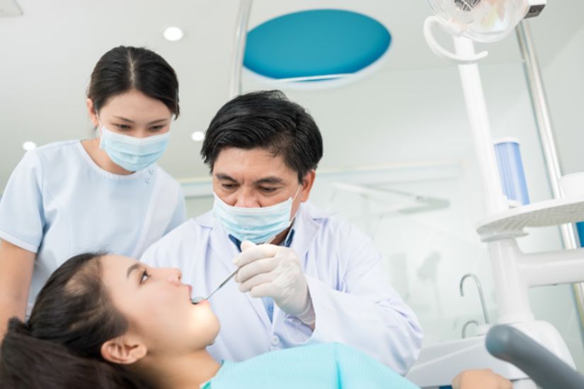 Tiêu chí lựa chọn phòng khám chuyên tư vấn trồng răng cho phụ nữ trong kỳ kinh