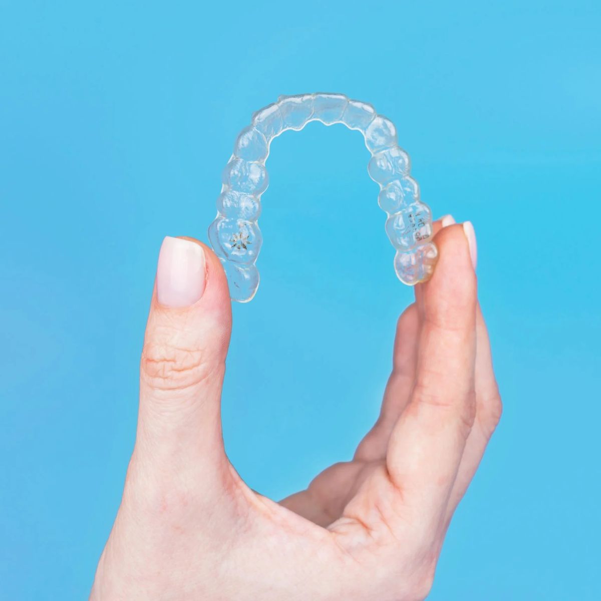 Niềng trong suốt Invisalign Moderate một hàm